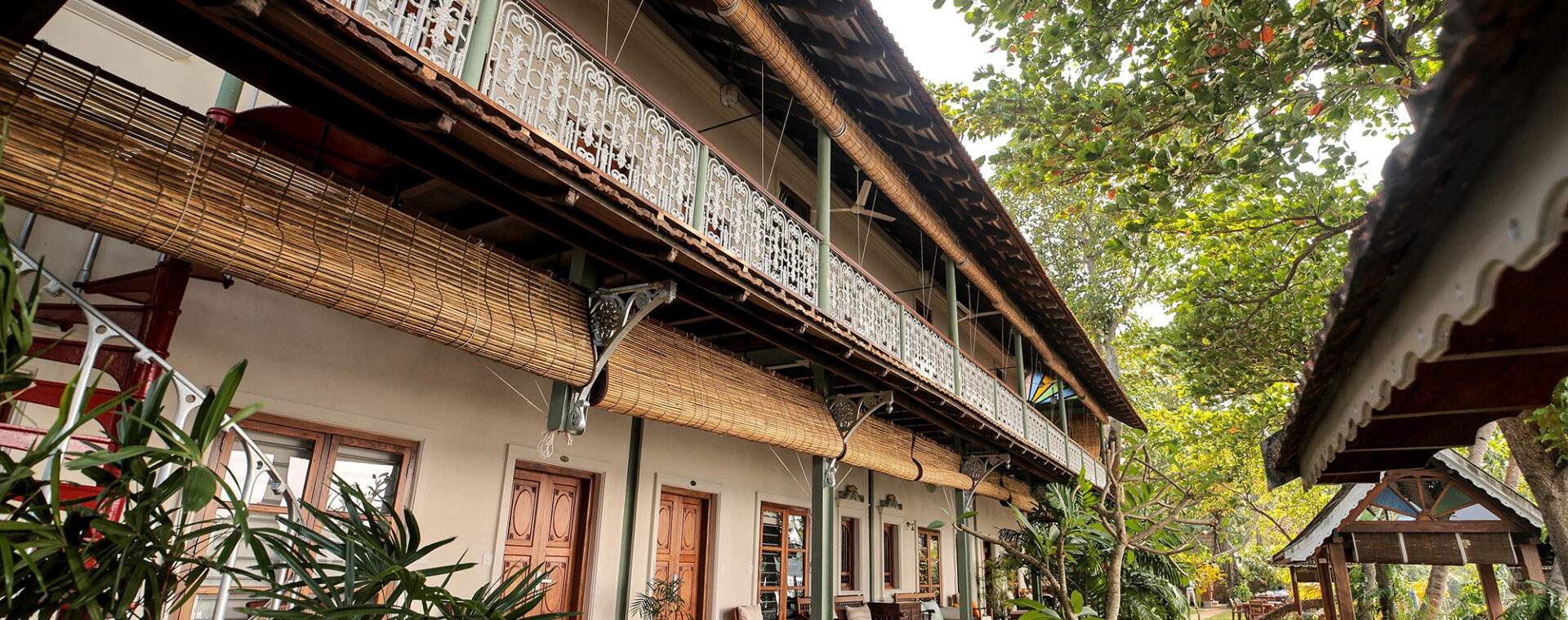 belreisen Ayurveda Kur in Indien: Anaamaya Ayurveda Resort Hauptgebäude mit 8 Standard Zimmern